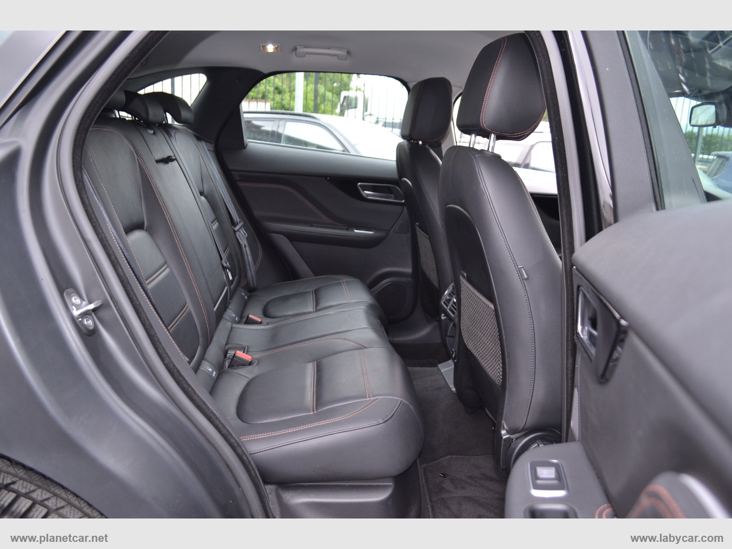 F-Pace 2.0 D 180 CV AWD aut. Prestige - immagine 33