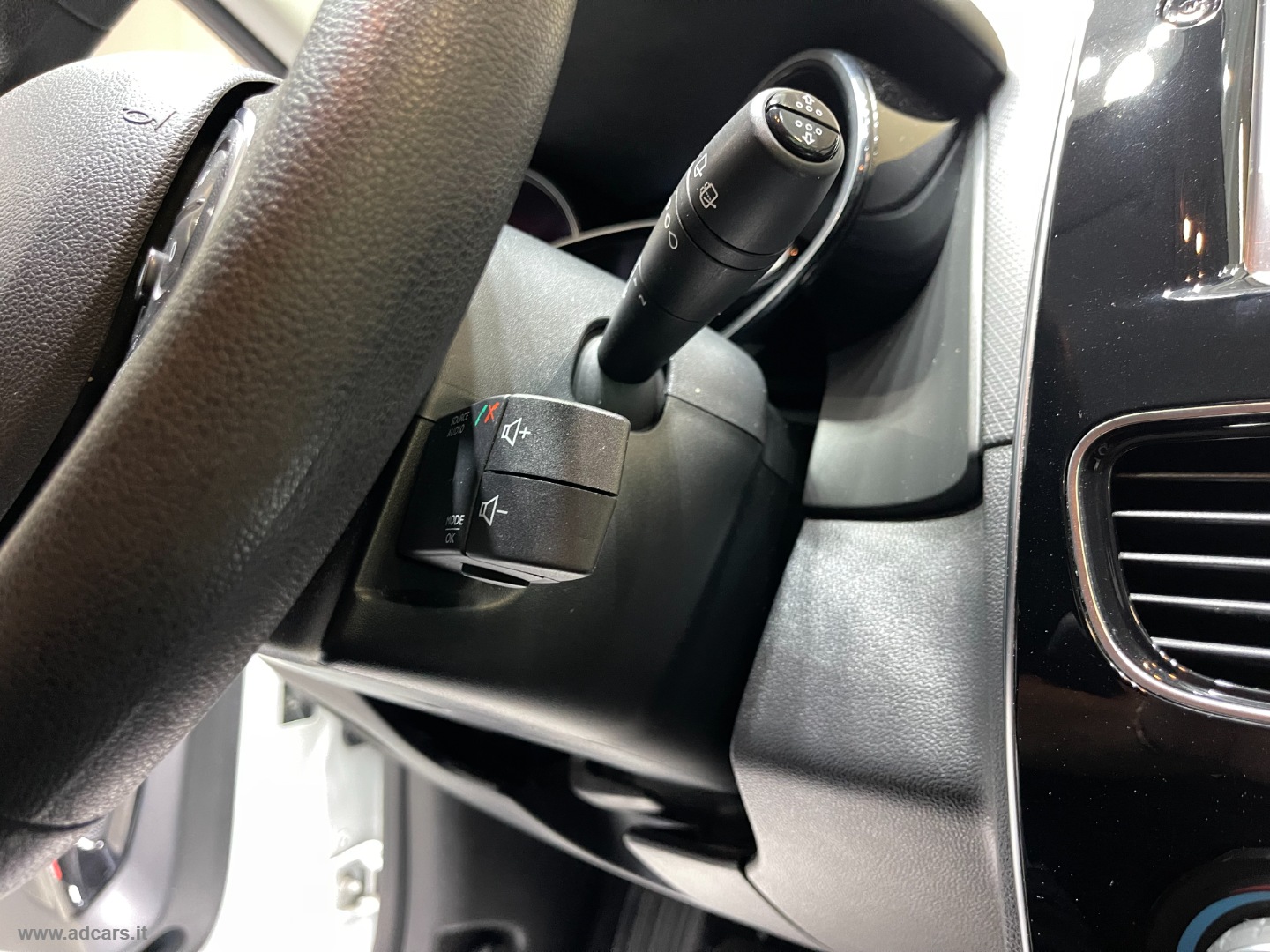 Clio dCi 8V 75 CV S&S 5p. Energy Duel *NEOPATENTATI*SENSORI*TELECAMERA* - immagine 33
