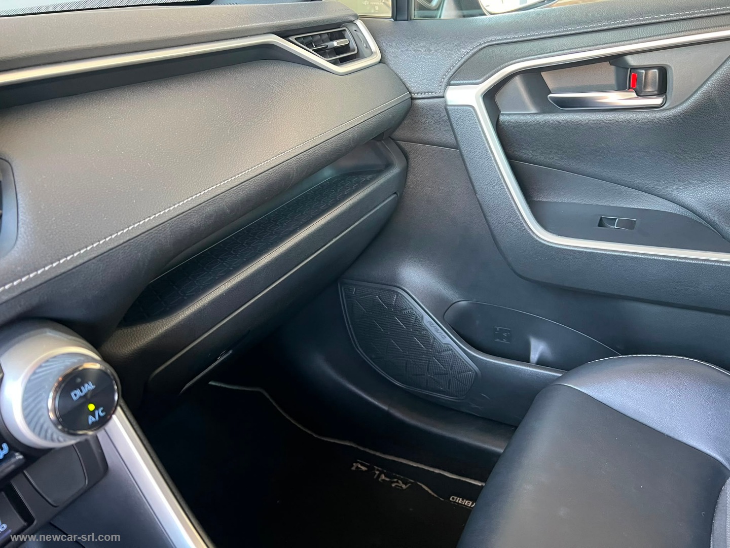 RAV4 2.5 HV - immagine 33