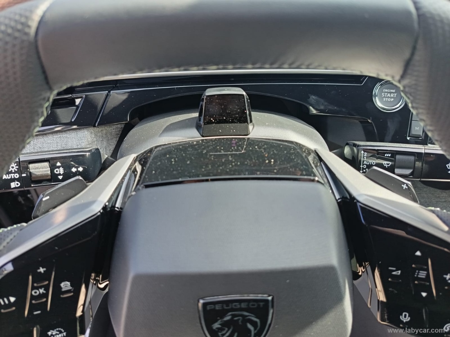 Peugeot 3008 Hybrid 145 e-DCS6 GT - Immagine 33