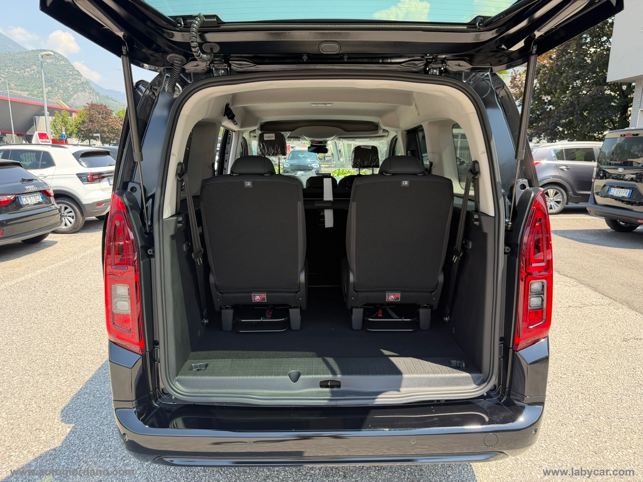 Qubo L 1.5 D 130 CV AT8 7p. LA PRIMA - immagine 33