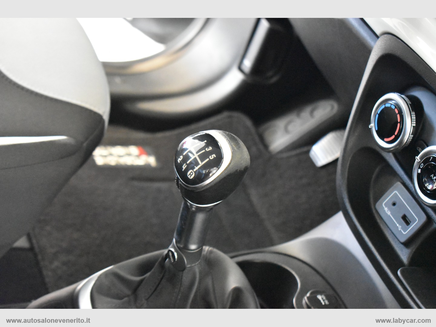 500L 1.3 MJT 95 CV Business - immagine 33