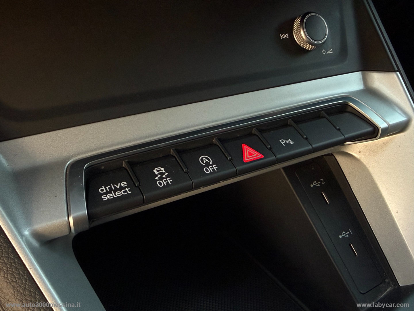 Q3 SPB 35 TDI S tronic Business Plus - immagine 33