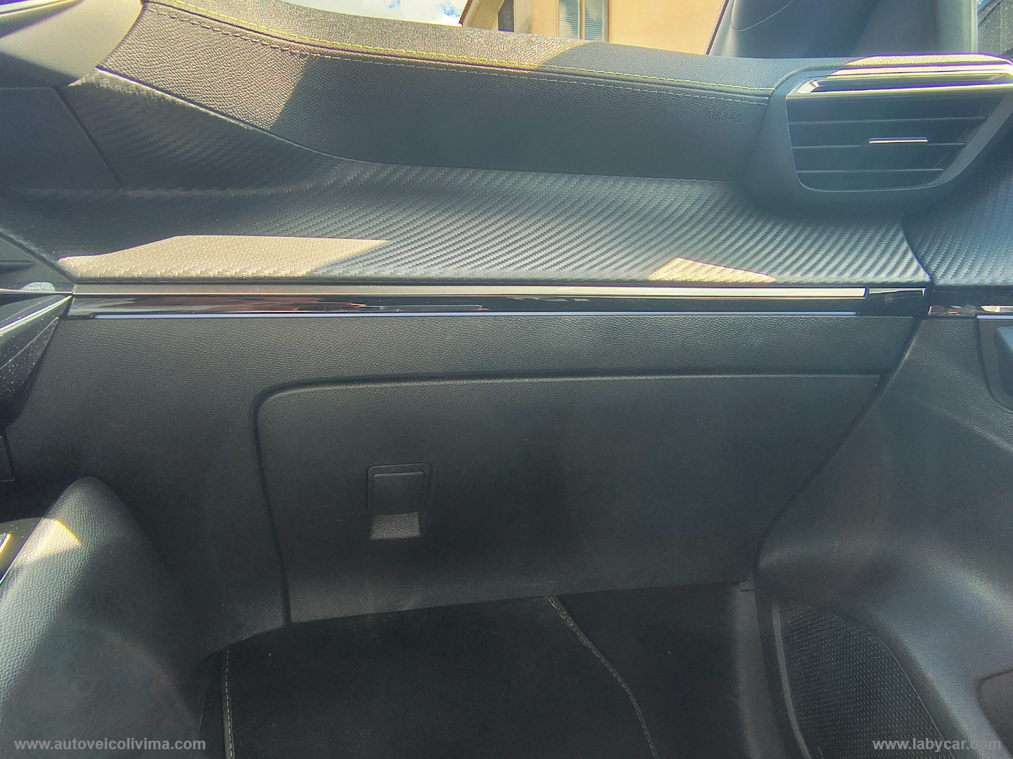 208 Hybrid 136 e-DCS6 GT - immagine 33