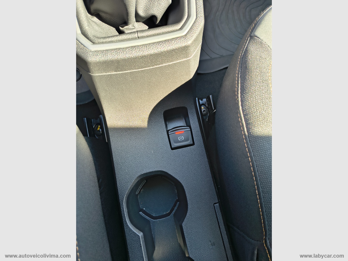 Sandero Stepway 1.0 TCe ECO-G Extreme Up - immagine 33