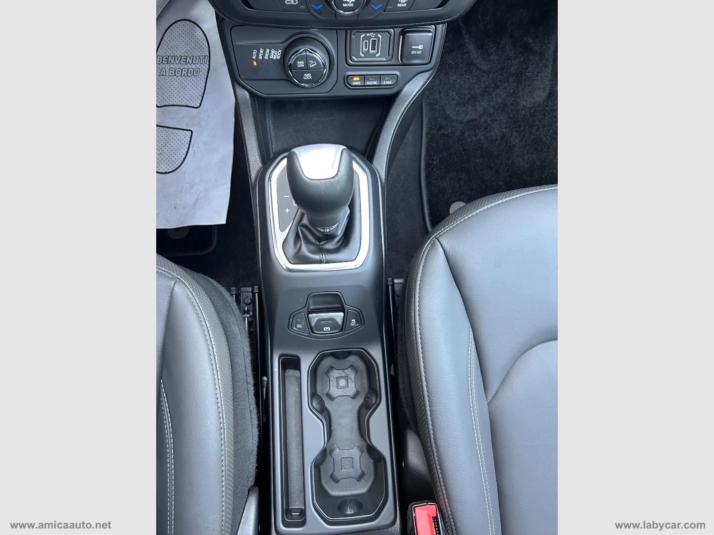 Renegade 1.3 T4 240CV PHEV 4xe AT6 Over. SOLO KM 2.300 - immagine 33