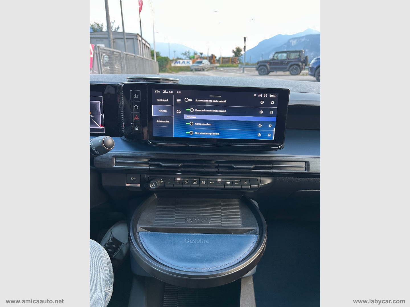 Ypsilon Hybrid e-DCT Ed.Limitata Cassina - immagine 33