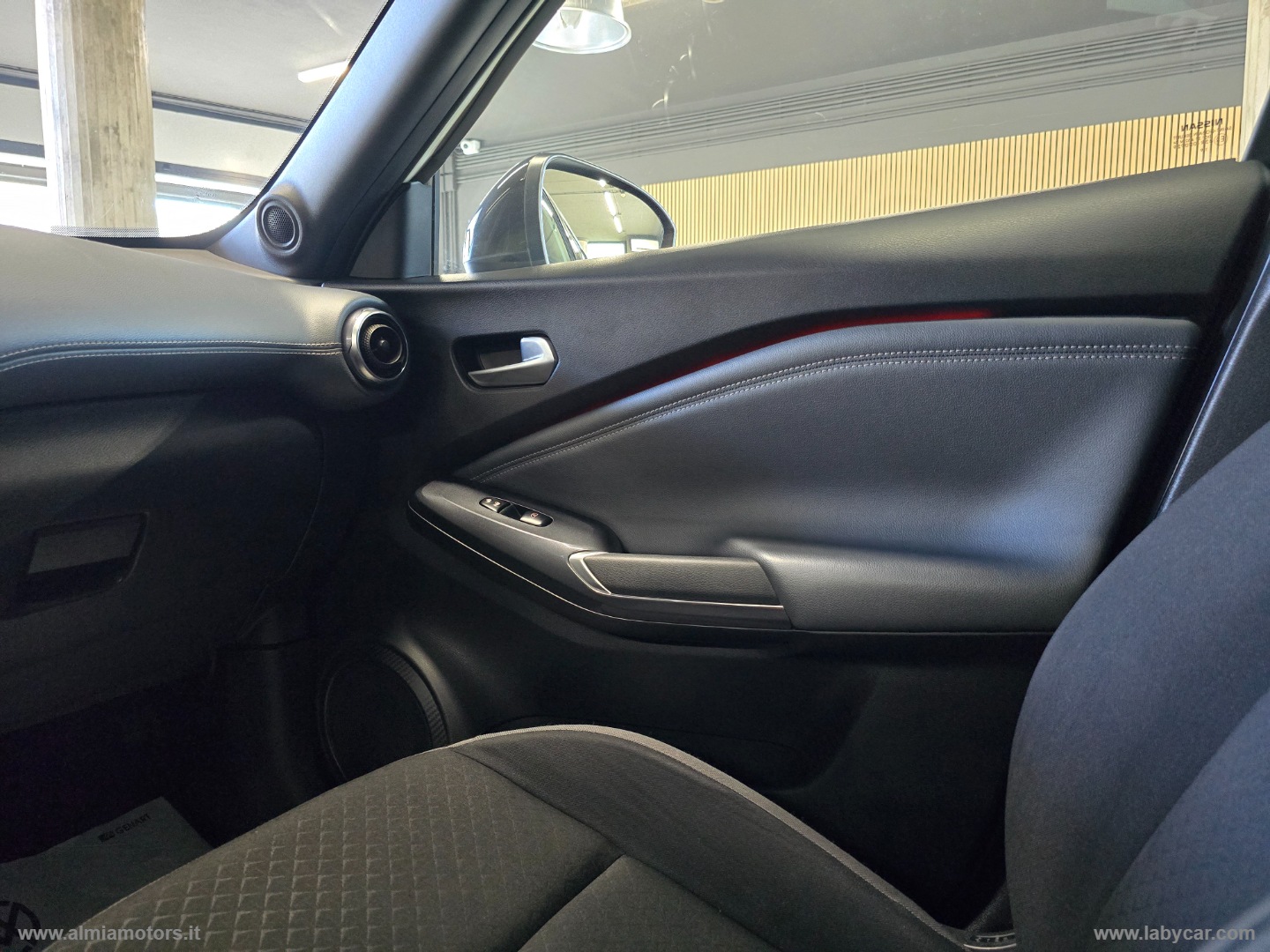 Juke 1.0 DIG-T 117 CV Premiere Edition - immagine 33