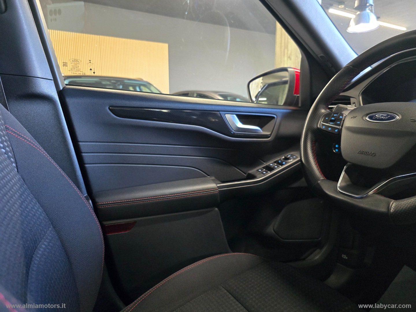 Kuga 2.5 Full Hybrid 190 CVT 2WD ST-Line - immagine 33