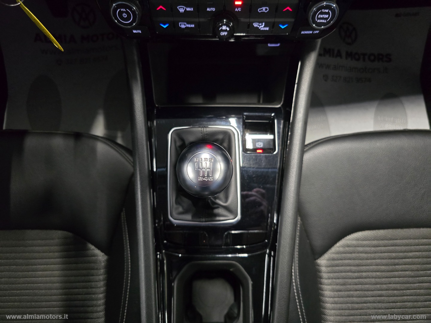Compass 1.6 Mjt II 2WD Night Eagle - immagine 33