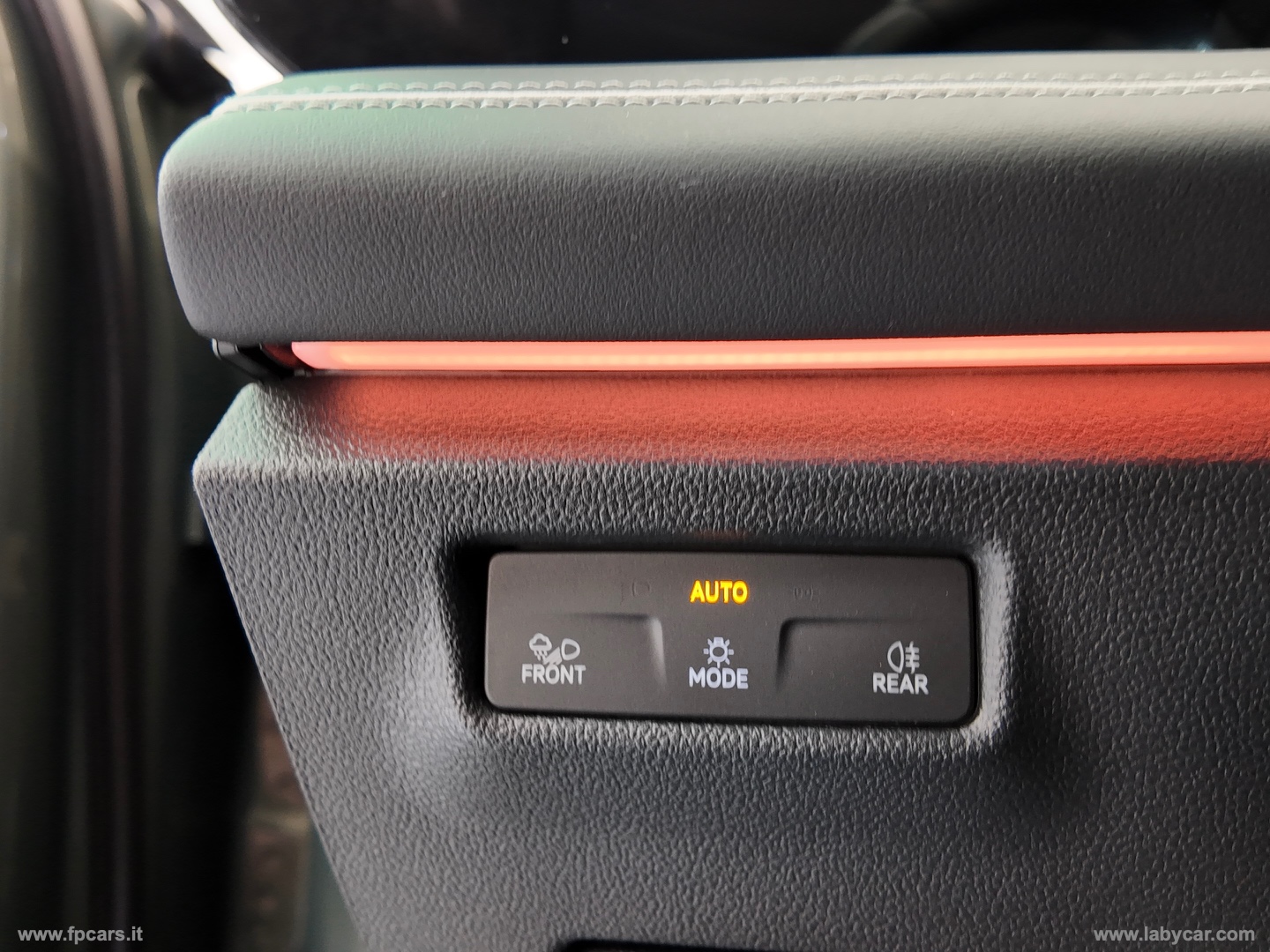 Tiguan 2.0 TDI 150 CV DSG Elegance - immagine 33