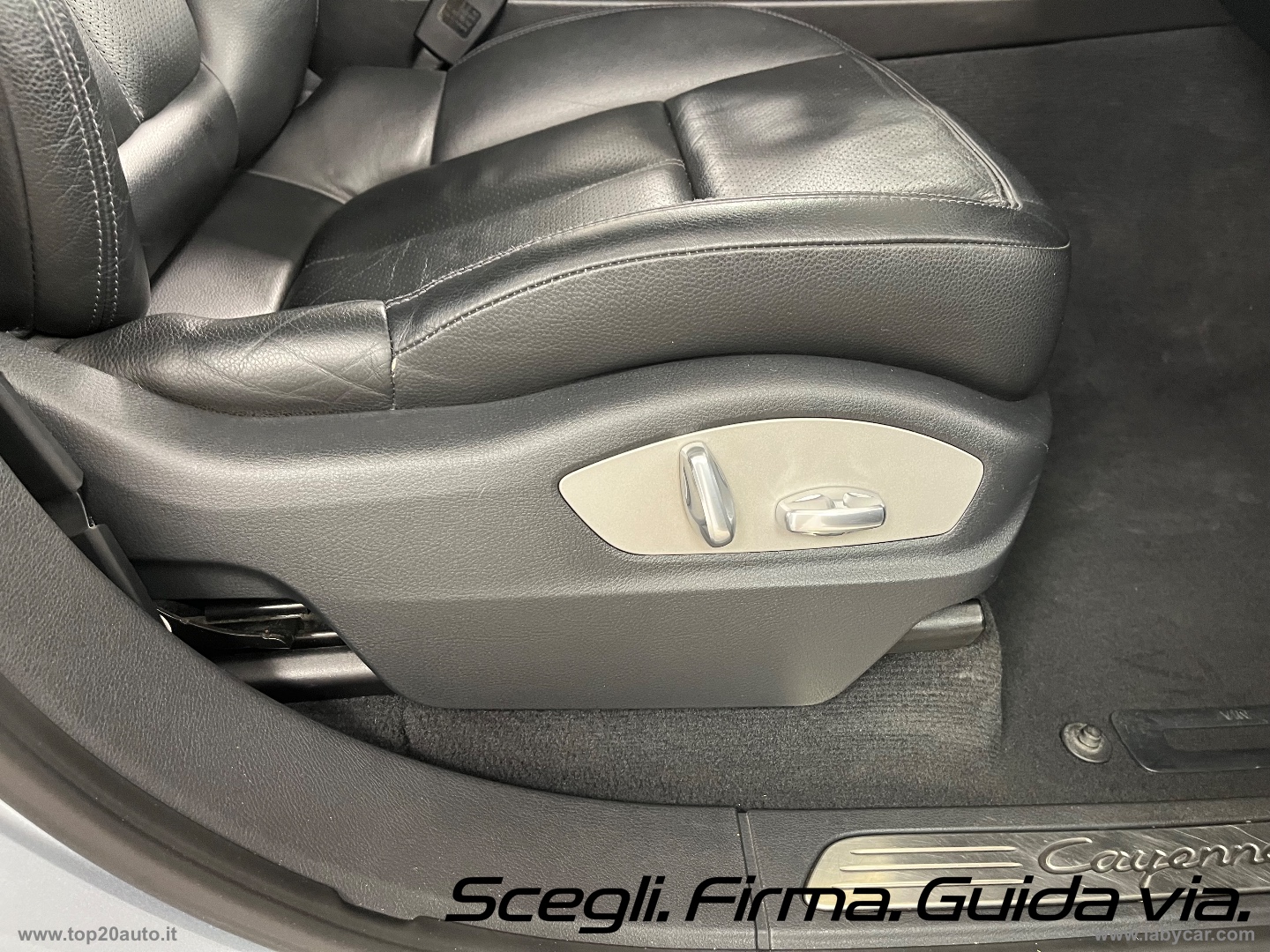 Cayenne 3.0 Diesel TETTO LUNGO PELLE TOTALE CERCHI 21 - immagine 33