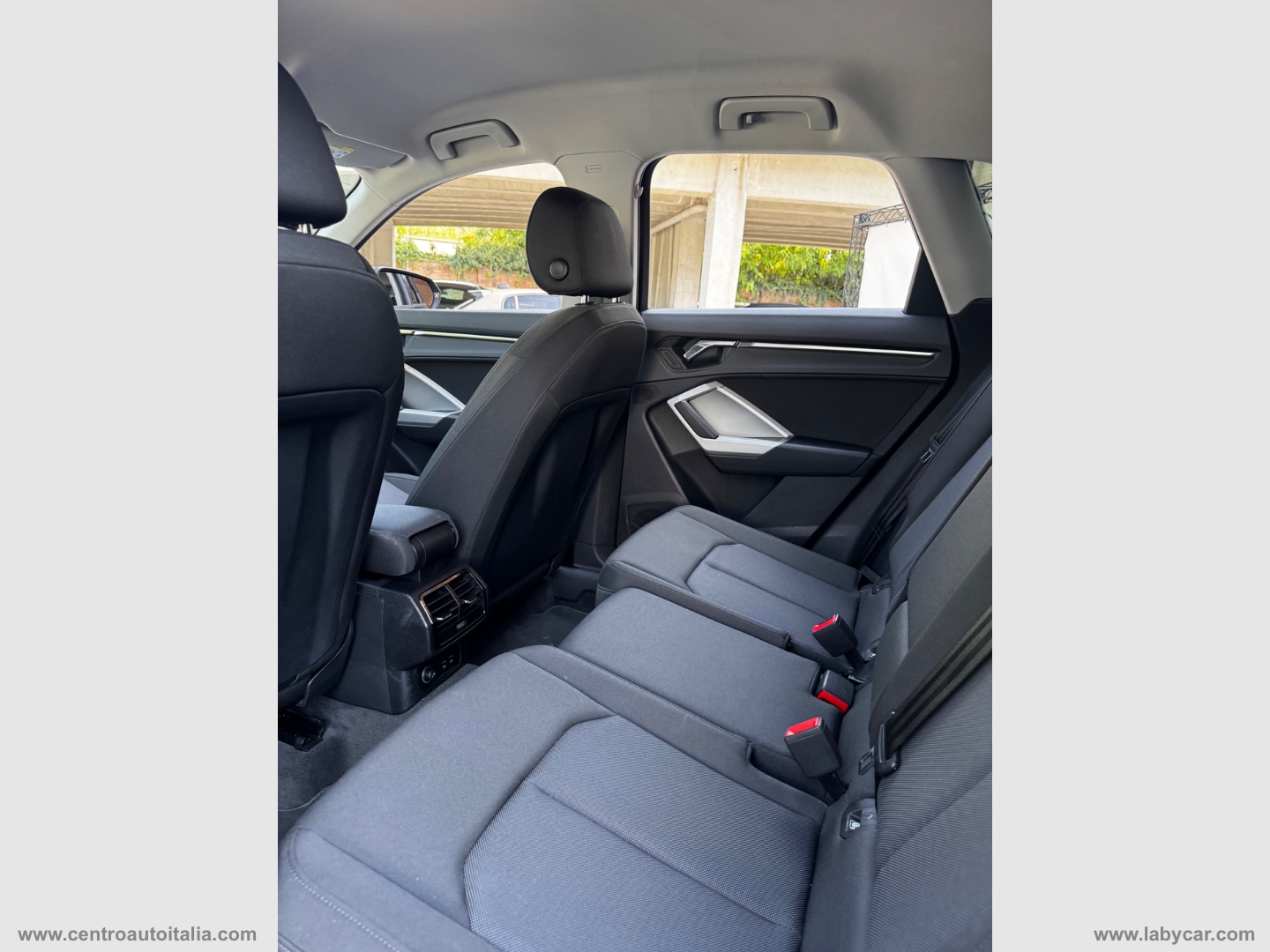 Q3 35 TDI S tronic Business Advanced - immagine 33