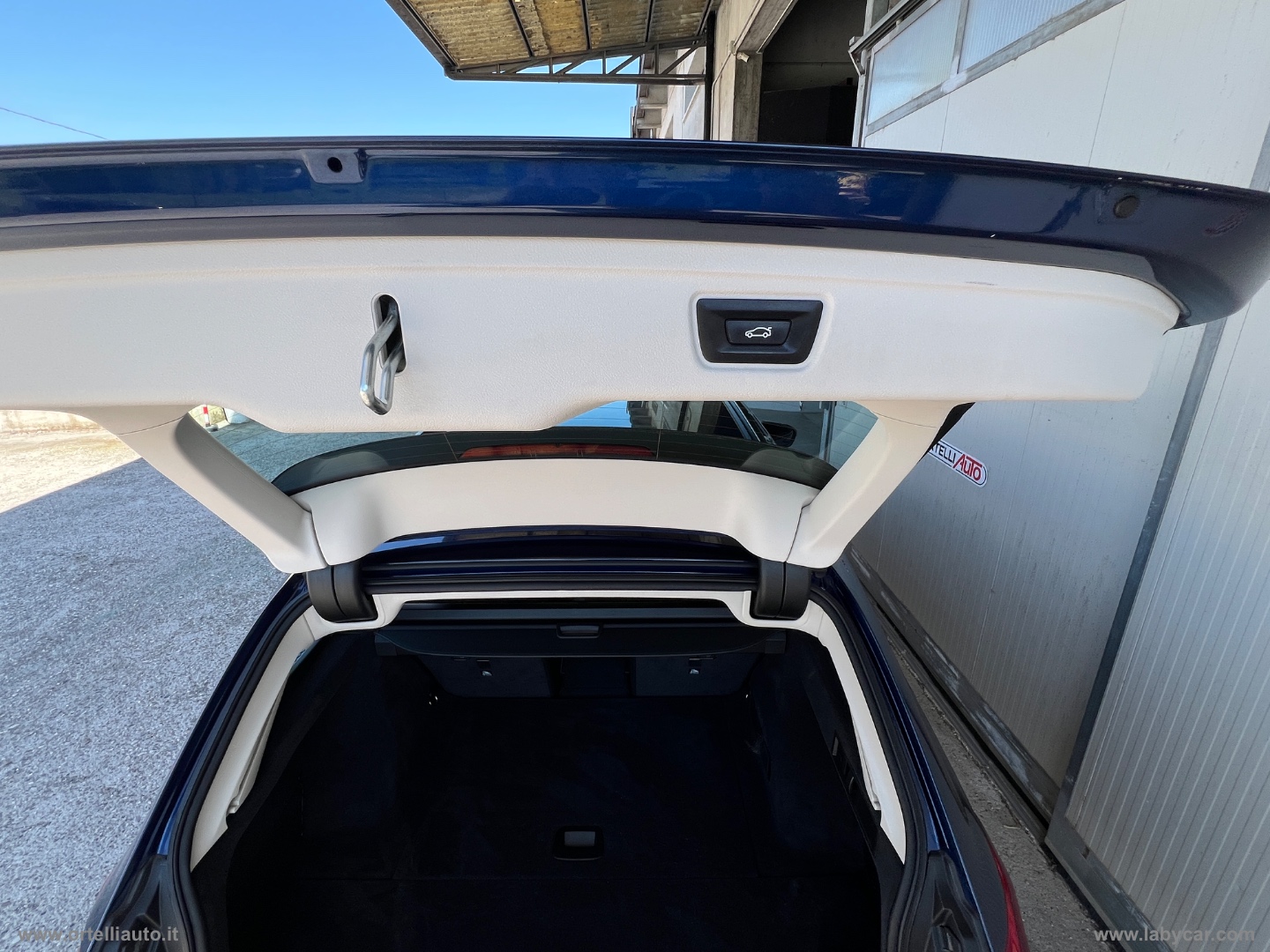 318d Touring Business Advantage aut. - immagine 34