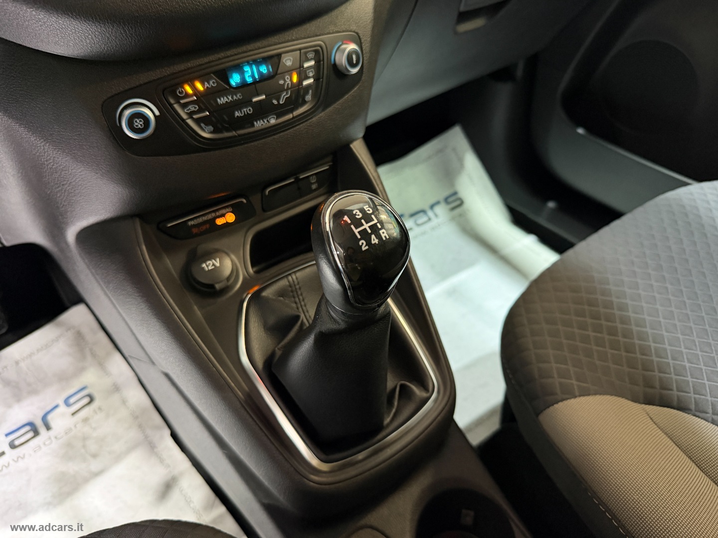 Tourneo Connect 1.0 EcoBoost Plus *5 POSTI*DOPPIA PORTA*VETRI SCURI* - immagine 34