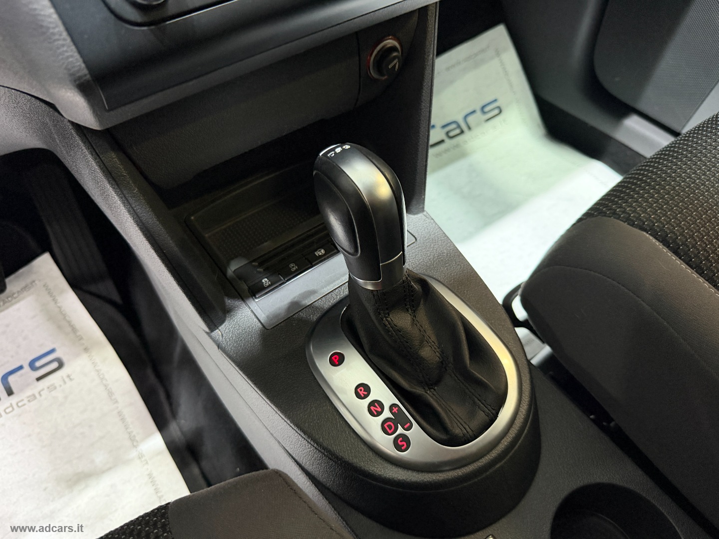 Touran 2.0 TDI 150 CV DSG Business BMT - immagine 34