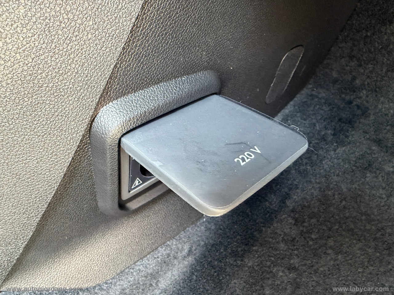 Qubo L 1.5 D 130 CV AT8 7p. LA PRIMA - immagine 34
