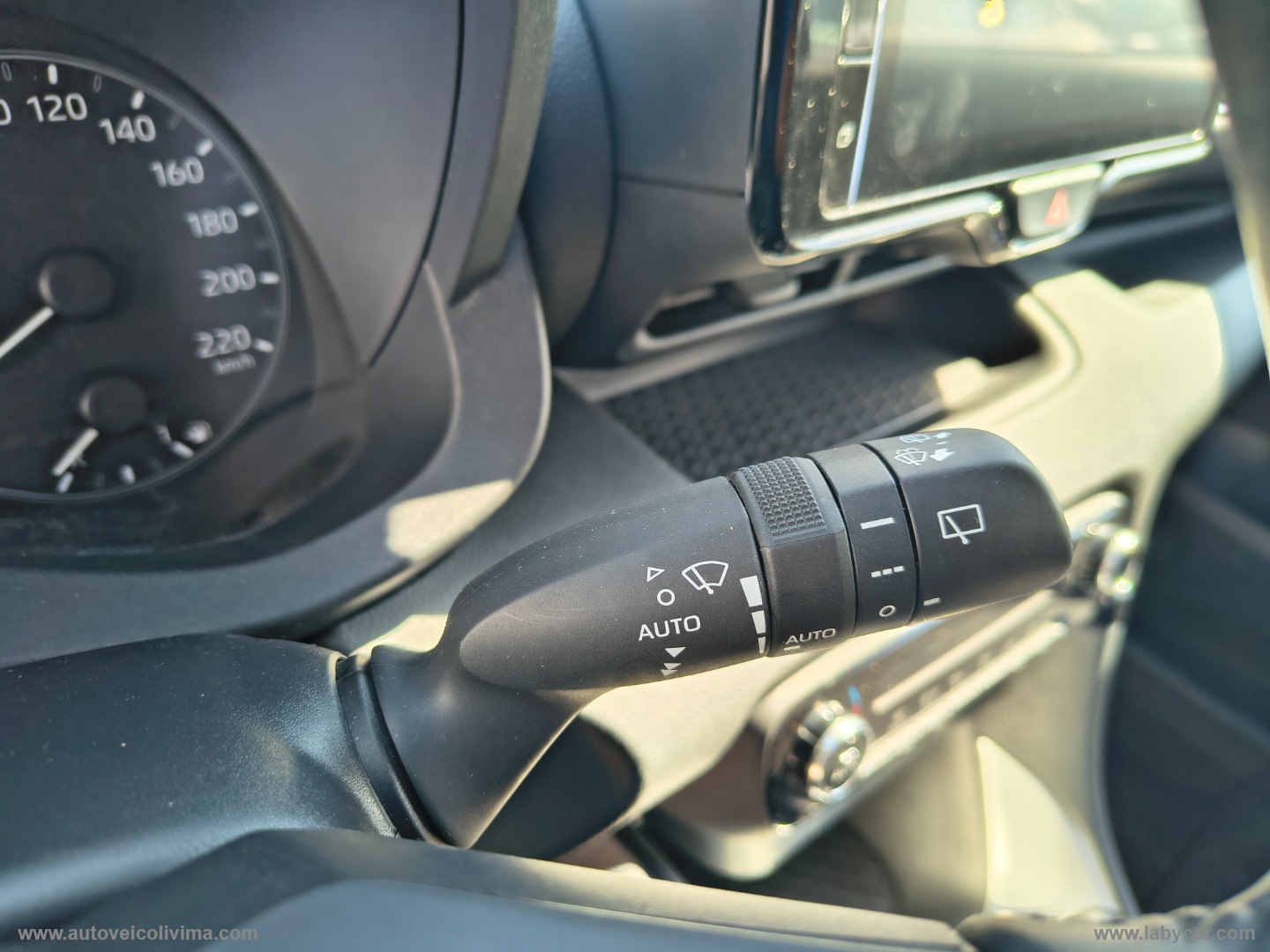 Yaris 1.5 Hybrid 5p. Active - immagine 34