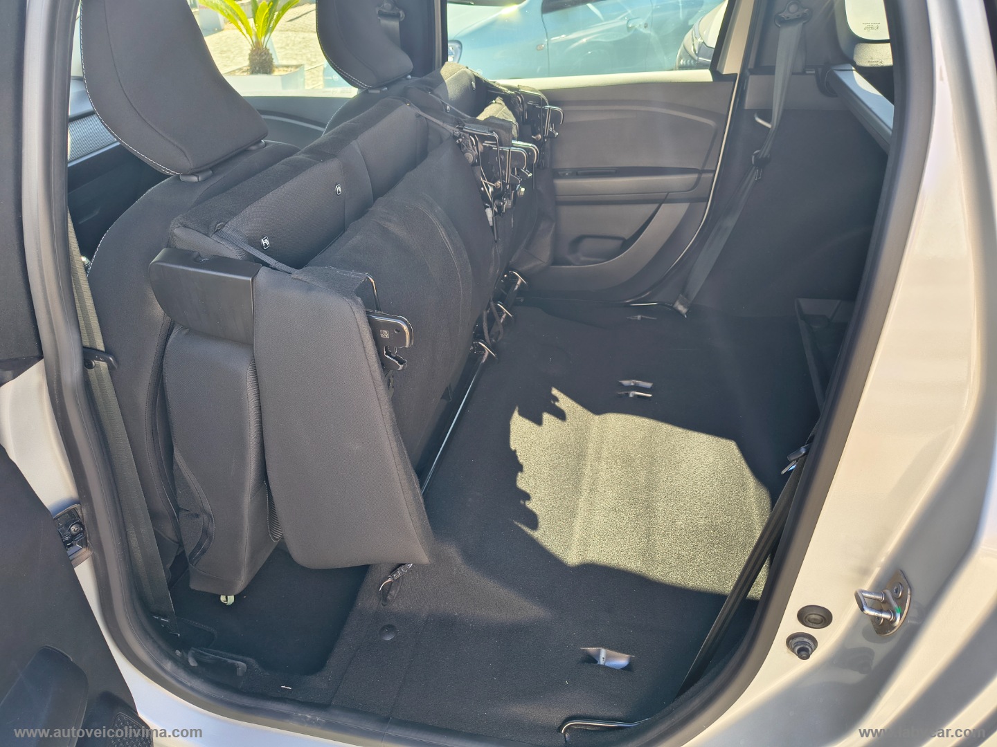 Jogger 1.0 TCe GPL 100CV 5 posti Extreme - immagine 34