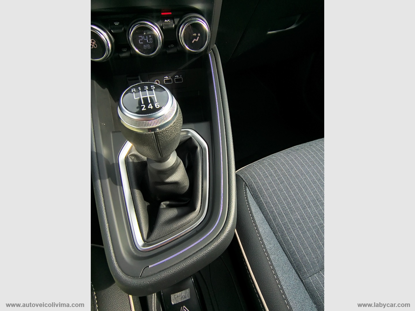 Clio ECO-G 100 CV Techno - immagine 34