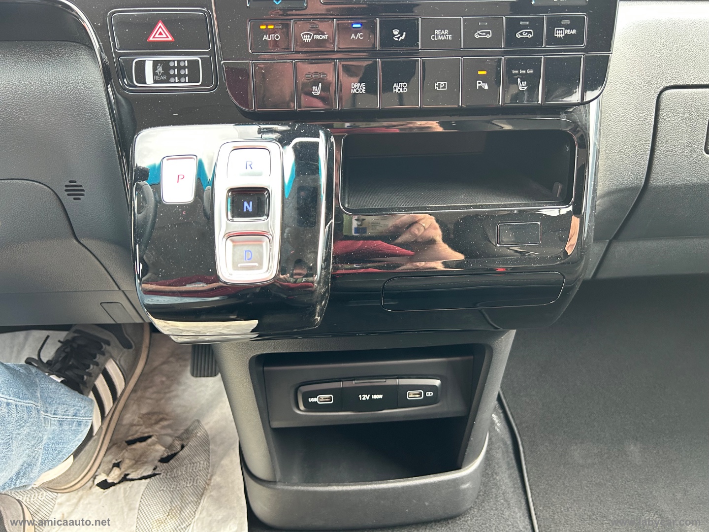 Staria 2.2 AT 2WD 9 posti Wagon DIESEL - immagine 34