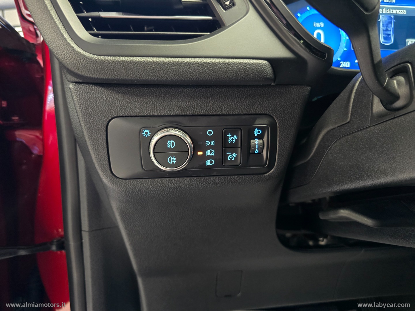 Kuga 2.5 Full Hybrid 190 CVT 2WD ST-Line - immagine 34