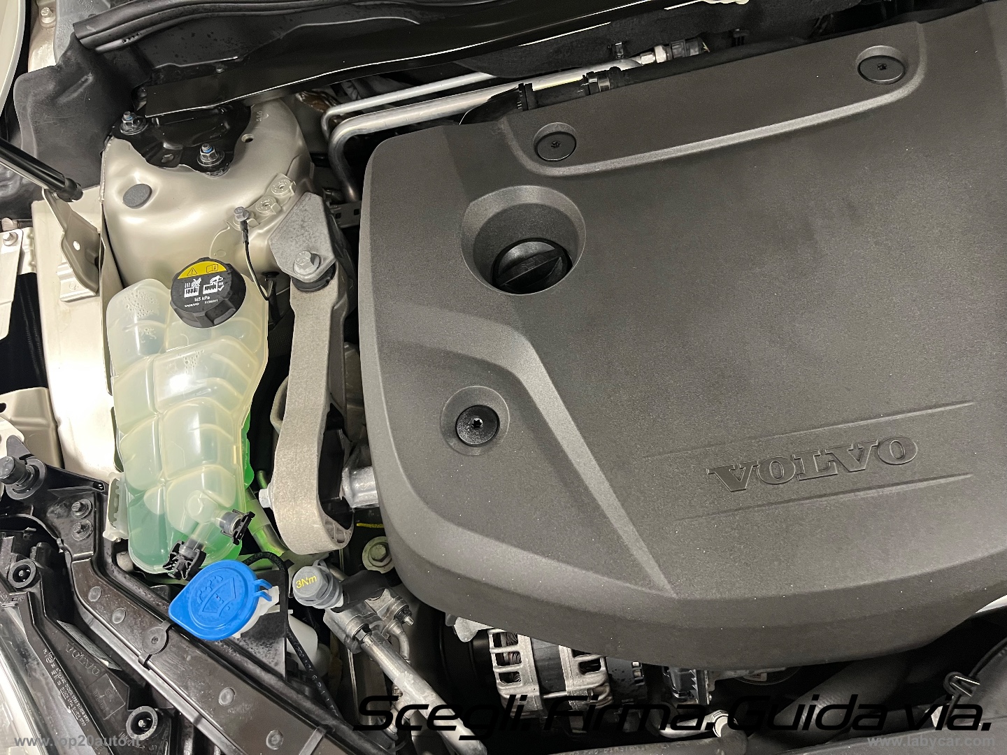 V40 Cross Country D2 Geartronic Business - immagine 34
