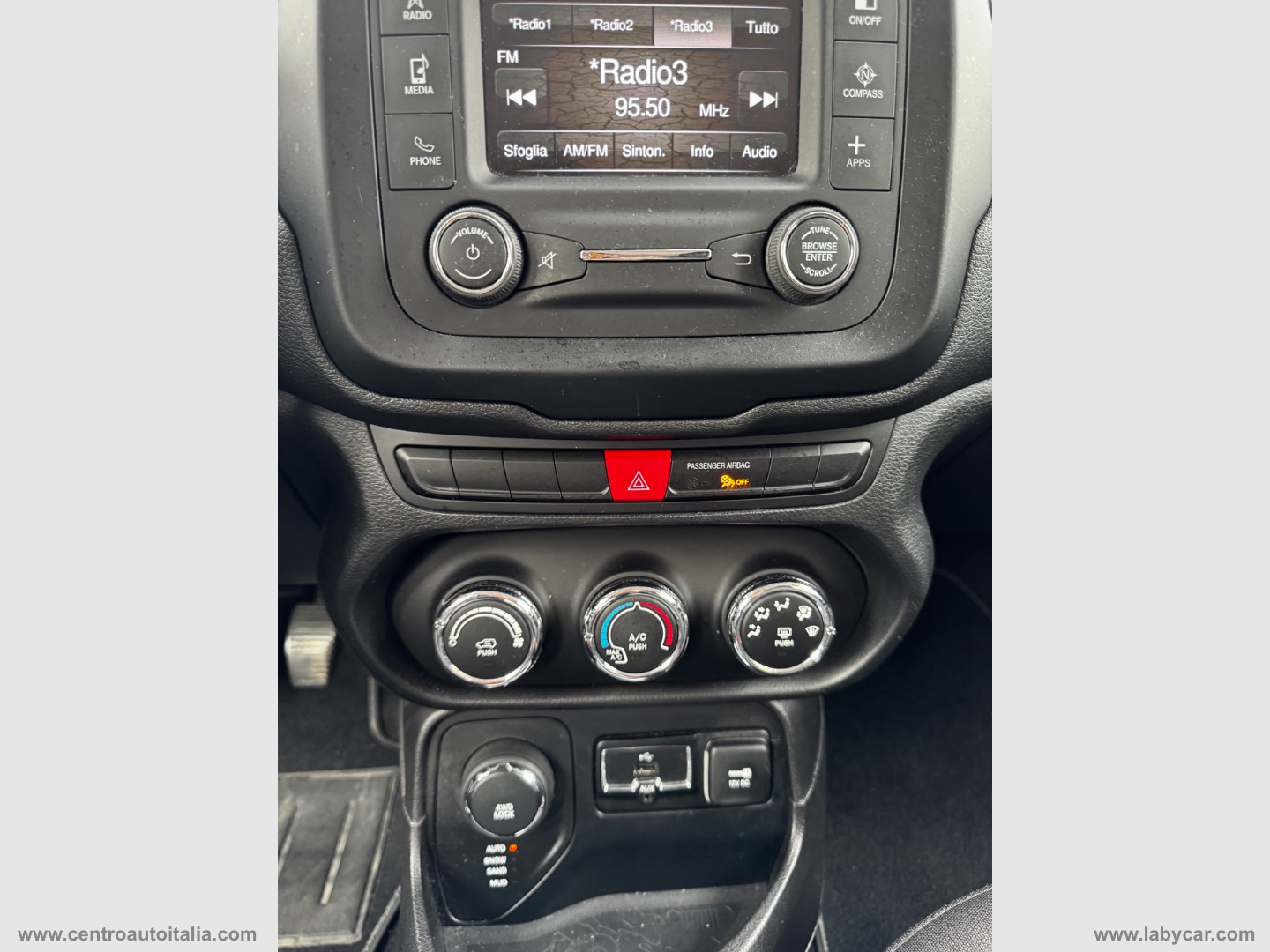 Renegade 2.0 Mjt 4WD Active Drive Sport - immagine 34