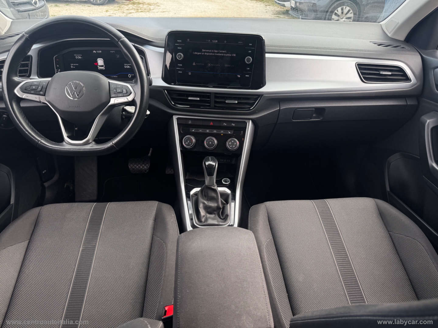 T-Roc 1.5 TSI ACT DSG Business BMT - immagine 34