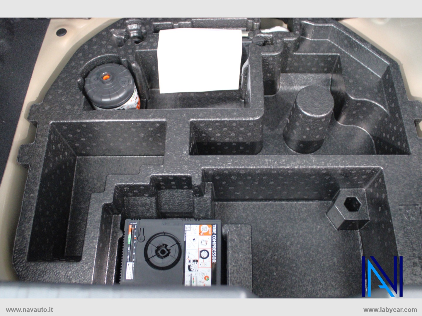Grande Panda 1.2 S&S Hybrid La Prima - immagine 34
