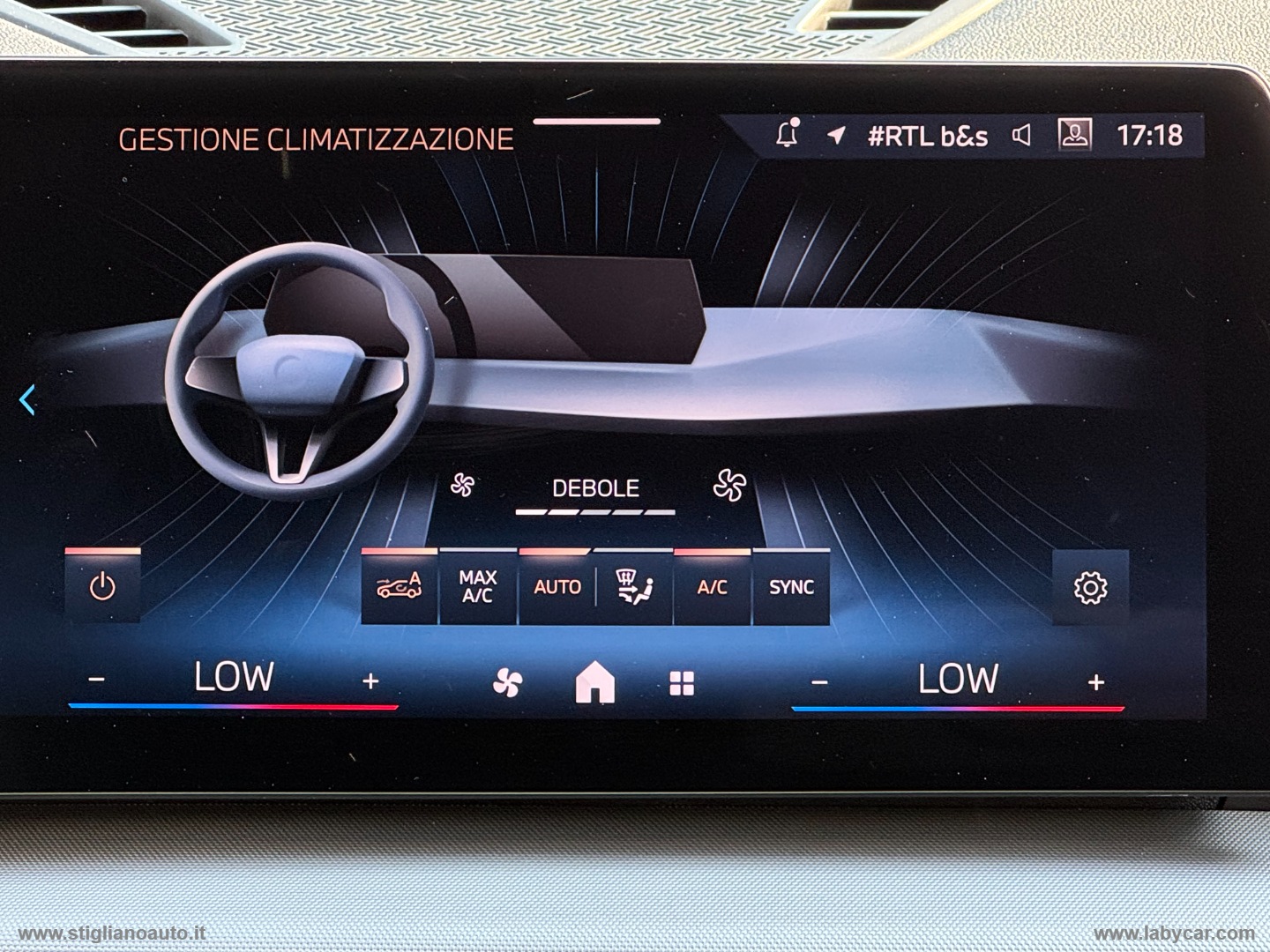X2 xDrive 20d MSport - immagine 35