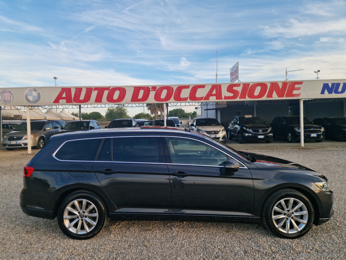 Passat Var. 2.0 TDI DSG Business TETTO - immagine 35
