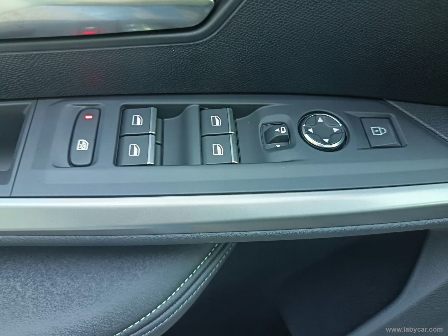 3008 Hybrid 145 e-DCS6 GT - immagine 35