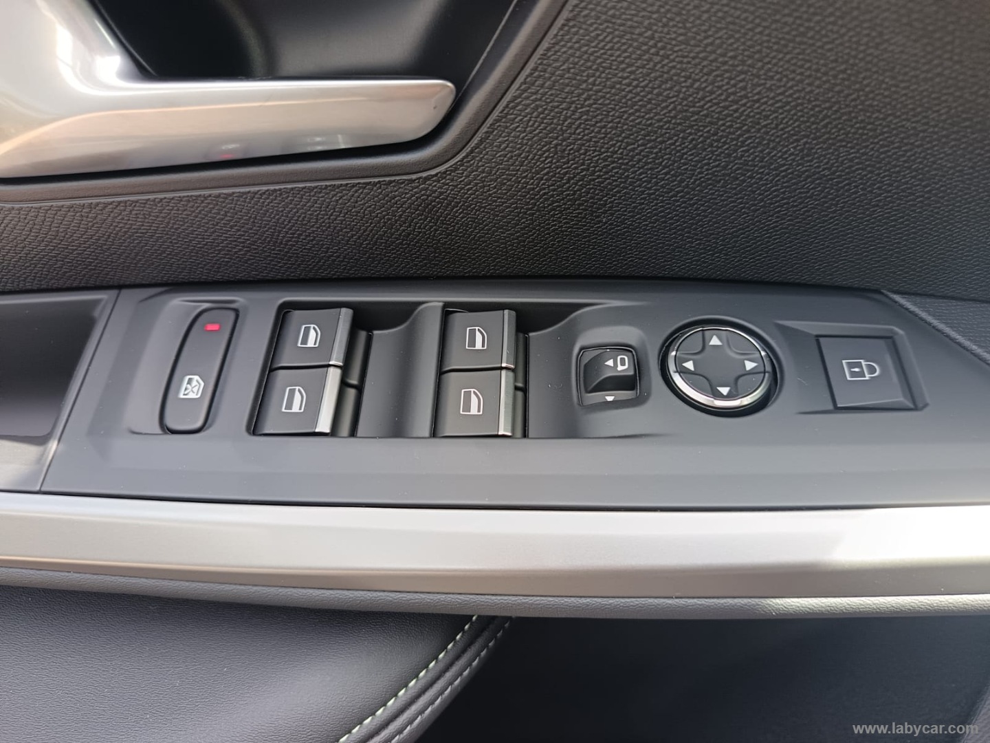 Peugeot 3008 Hybrid 145 e-DCS6 GT - Immagine 35