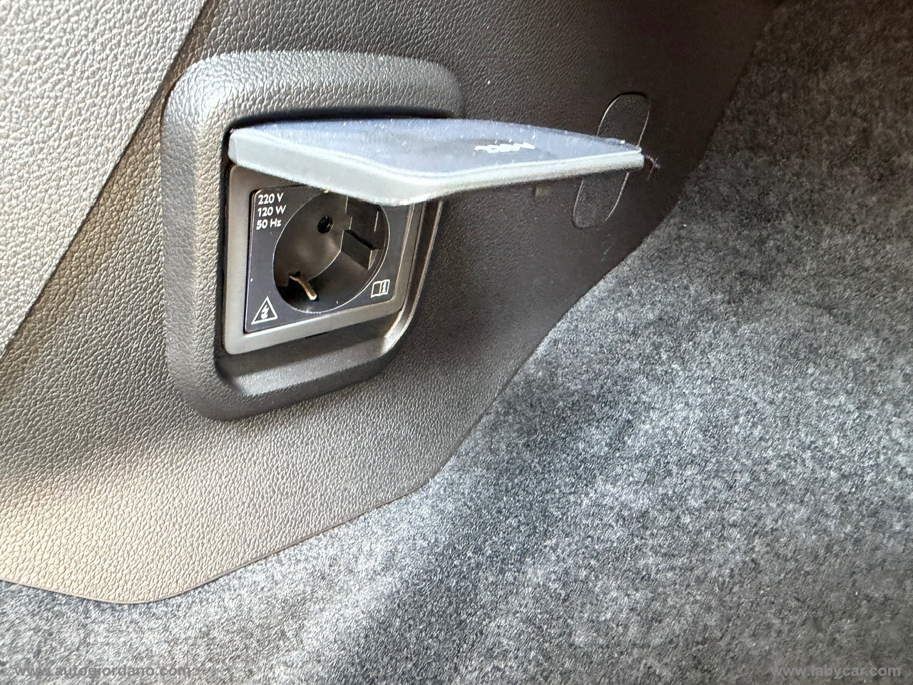 Qubo L 1.5 D 130 CV AT8 7p. LA PRIMA - immagine 35