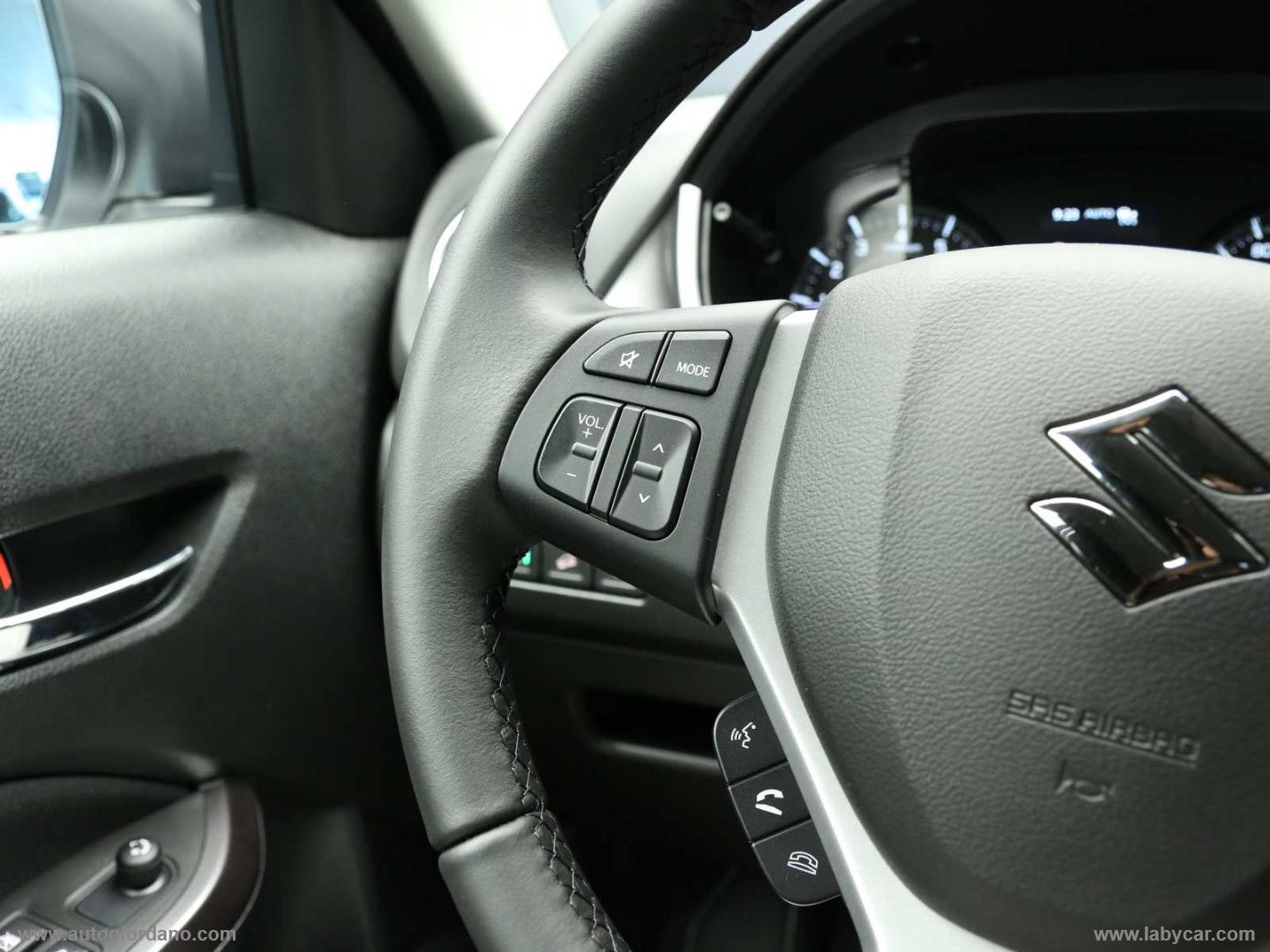 Vitara 1.4 Hybrid 4WD AllGrip Cool+ - immagine 35
