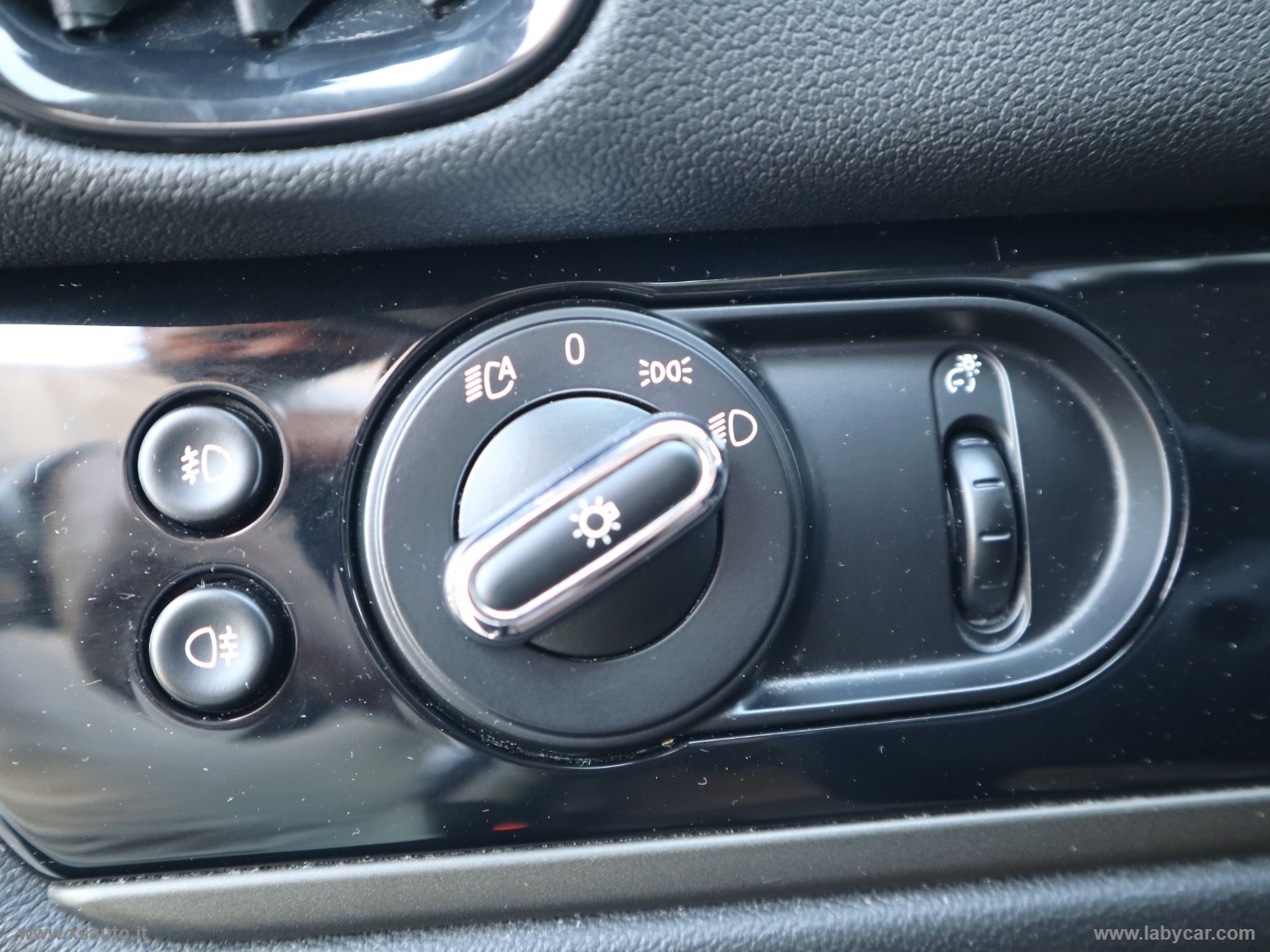 Mini Cooper SD Business Countryman ALL4 - immagine 35