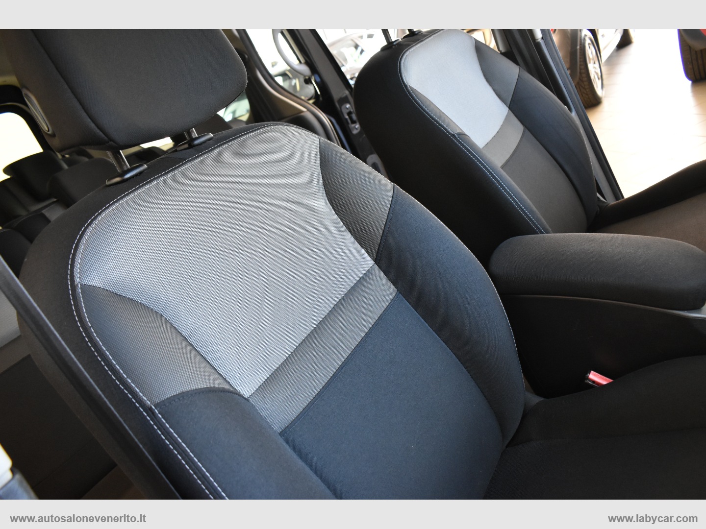 Grand Kangoo 1.5 dCi 110 CV S&S 7 posti - immagine 35