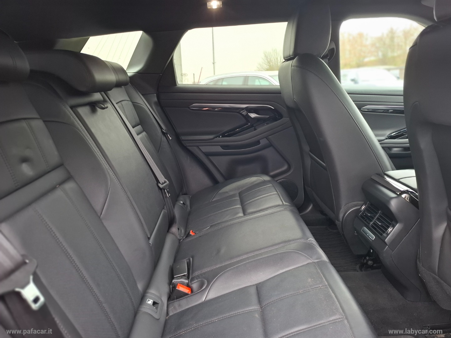 RR Evoque 2.0D L.Flw 150 CV R-Dynamic S - immagine 35