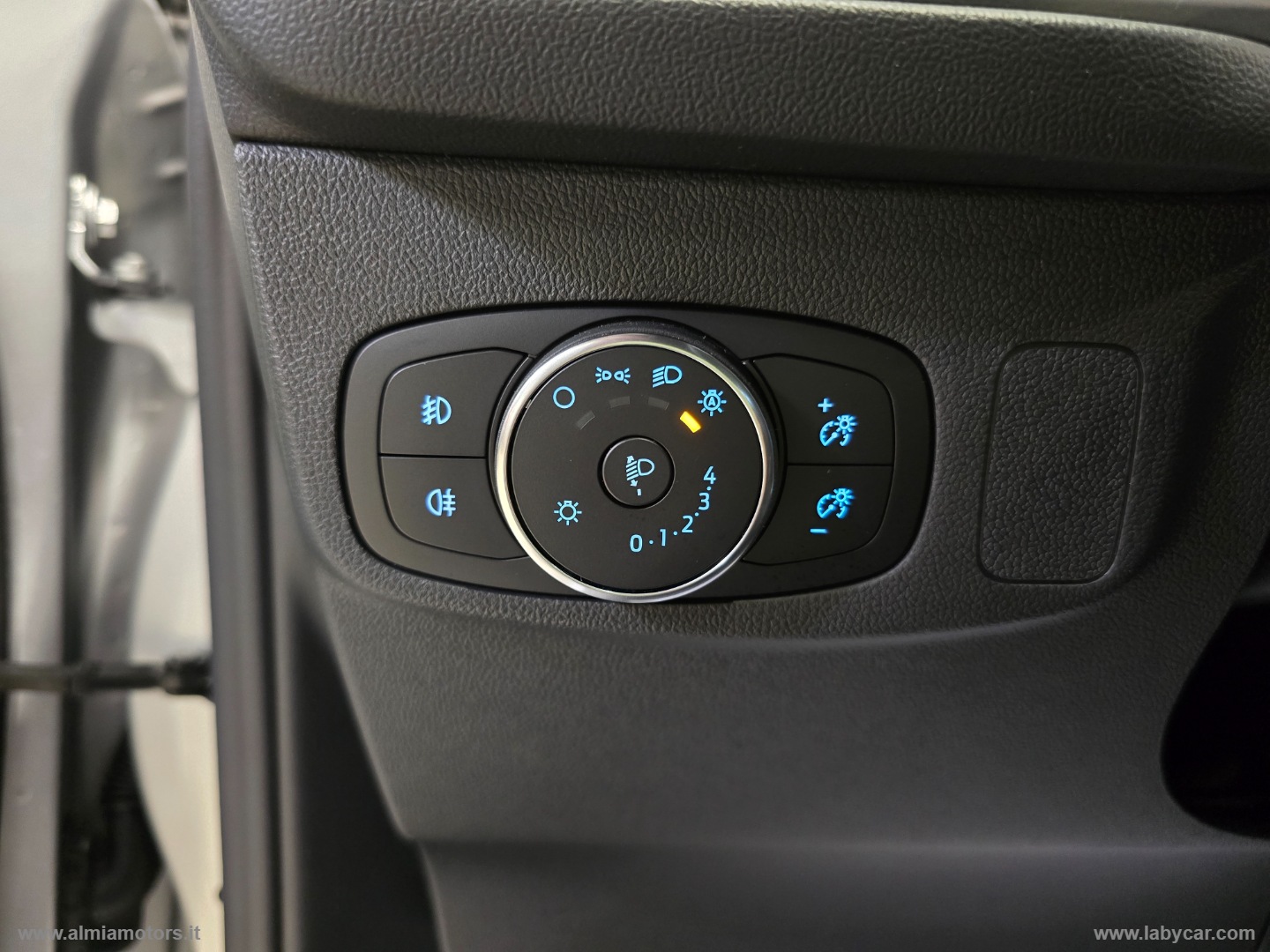 Focus 1.5 EcoBlue 115CV aut. 5p. ST-Line - immagine 35
