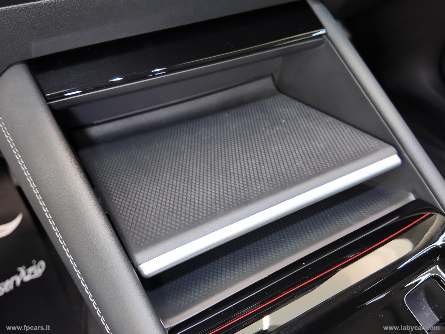 Tiguan 2.0 TDI 150 CV DSG Elegance - immagine 35