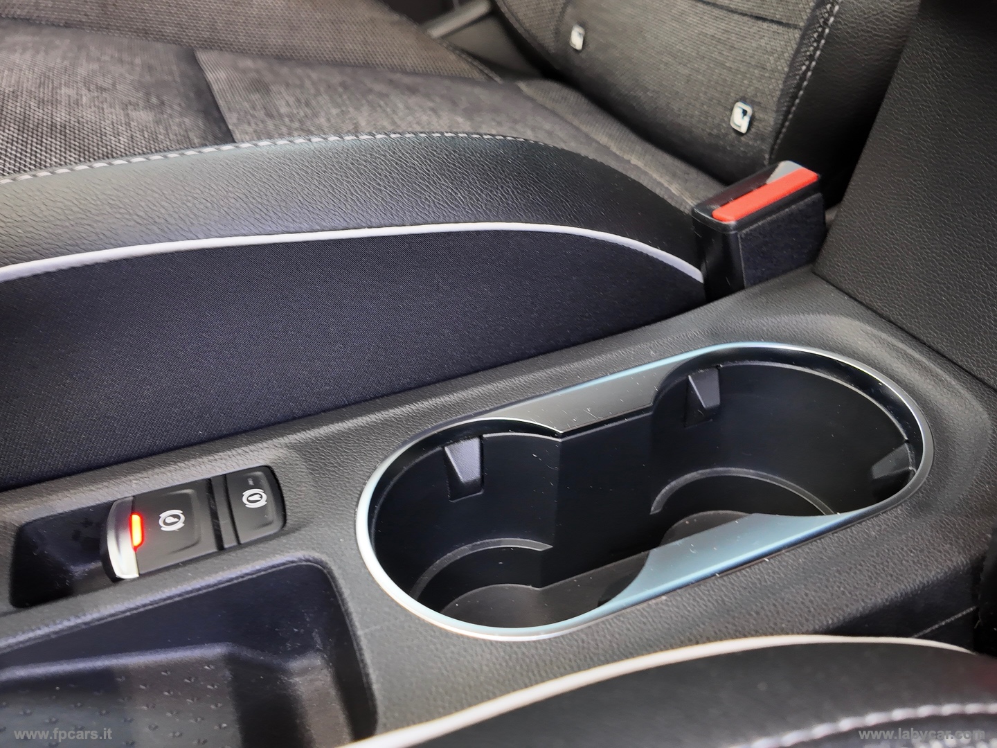 Captur Pl.-in Hybr. E-Tech 160 Init.Par. - immagine 35