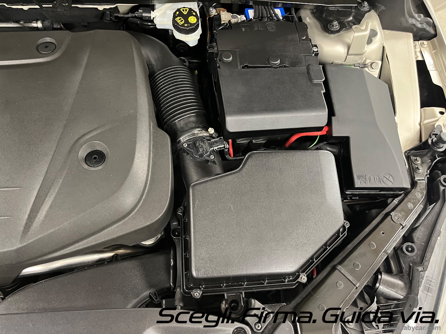 V40 Cross Country D2 Geartronic Business - immagine 35