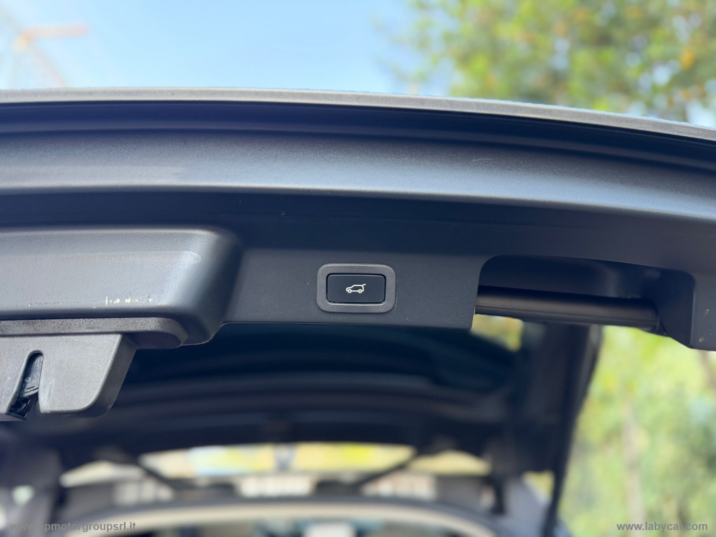 F-Pace 2.0 D 180 CV AWD aut. Prestige - immagine 35
