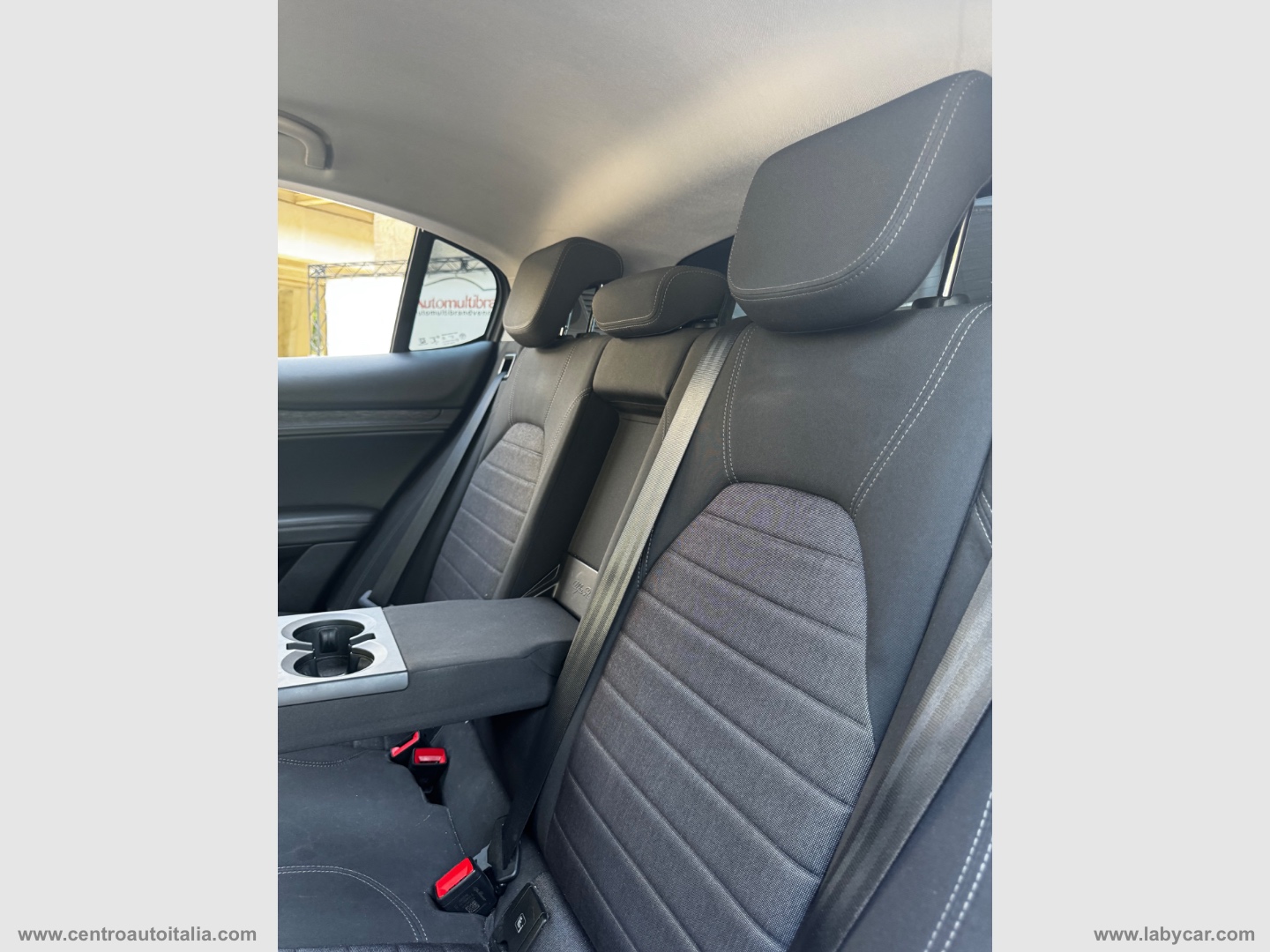 Stelvio 2.2 T.diesel 190 CV AT8 Q4 Exec. - immagine 35