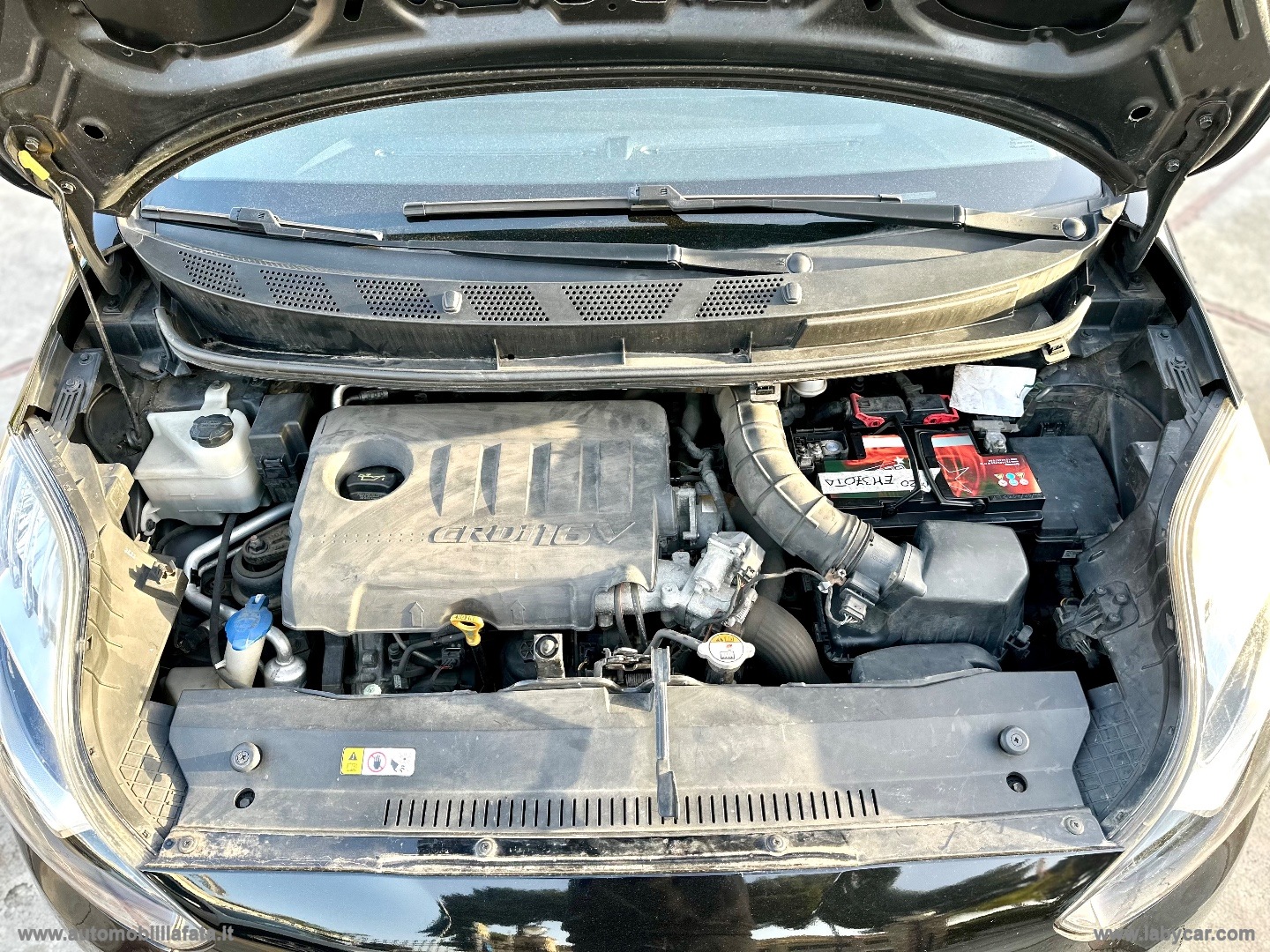 ix20 1.4 CRDI 90 CV Comfort DIESEL CON 83.000 KM - immagine 35