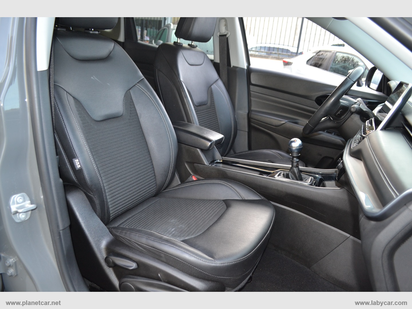 Compass 1.6 Mjt II 2WD Limited - immagine 36