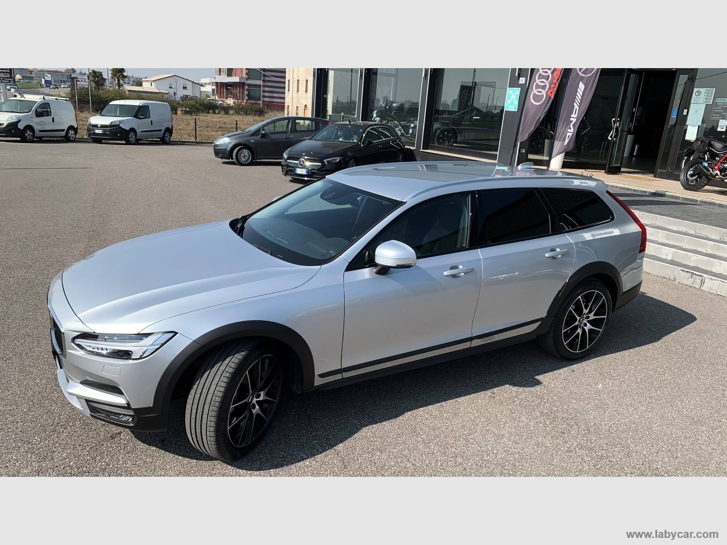V90 Cross Country D4 AWD Geartronic Pro GANCIO TRAINO I.V.A. - immagine 36