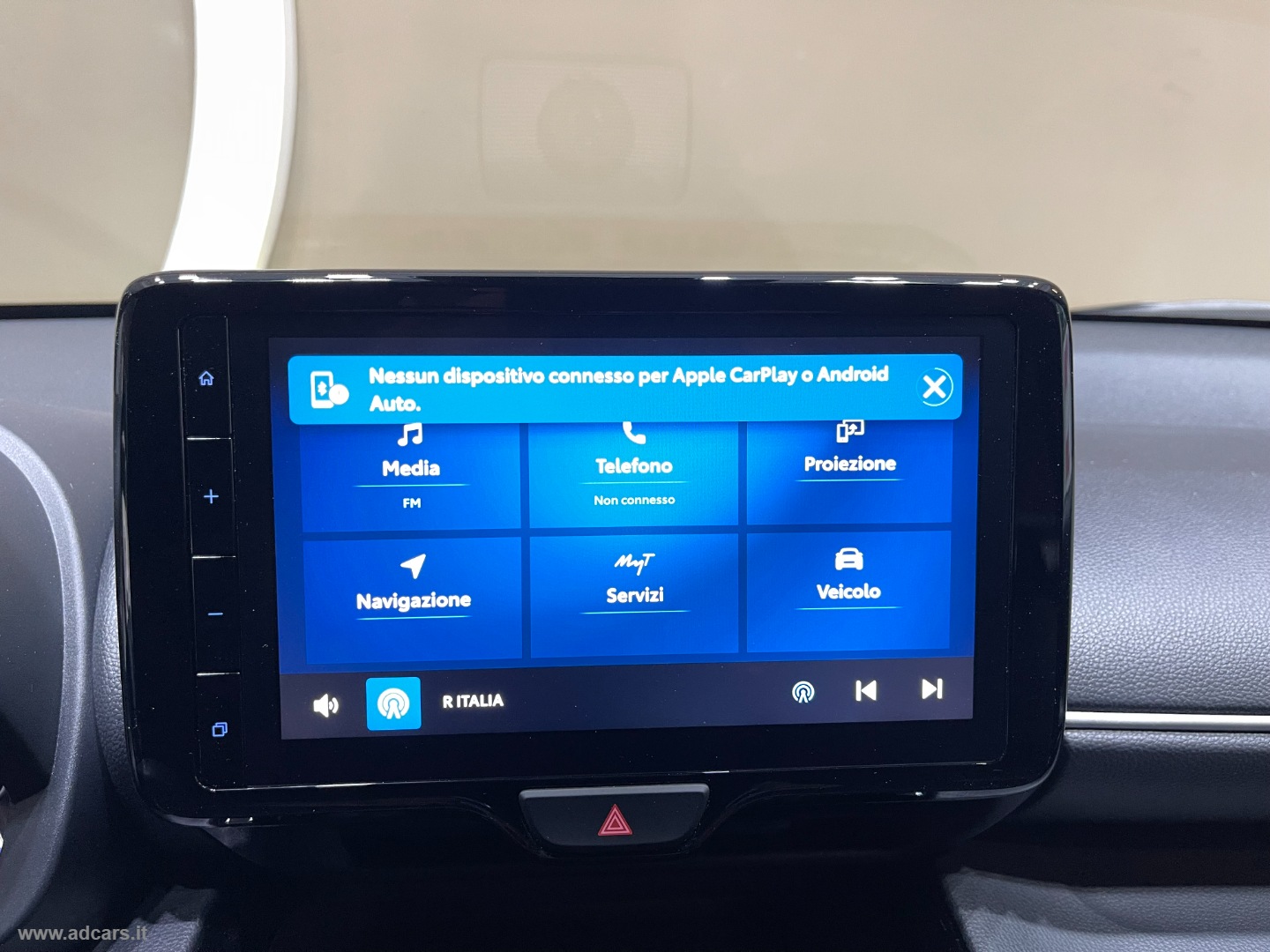 Yaris Cross 1.5 Hyb. 5p. E-CVT AWD Trend *4X4*NEOPATENTATI* - immagine 36