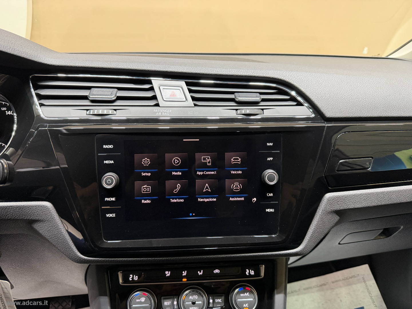 Touran 2.0 TDI 150 CV Business BMT *7 POSTI* - immagine 36